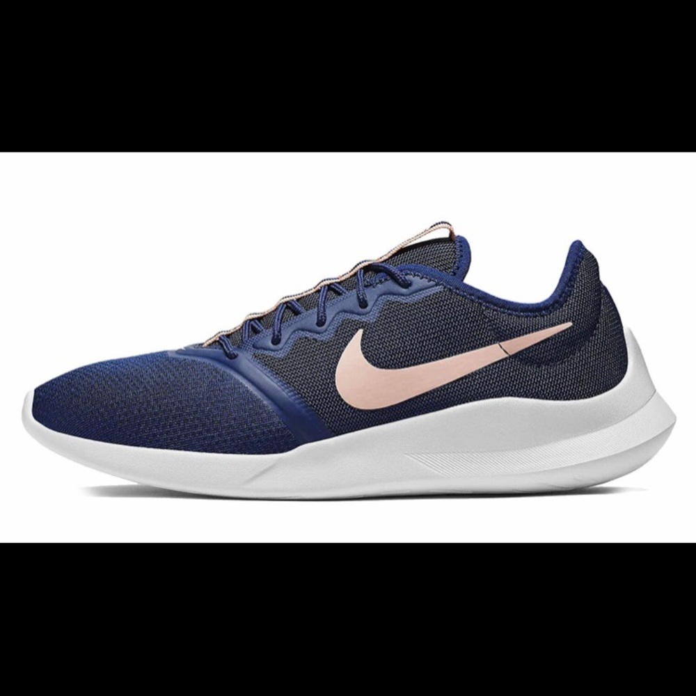 Nike Viale Tech Racer Shoes BRAND NEW Size 8.5 WMN